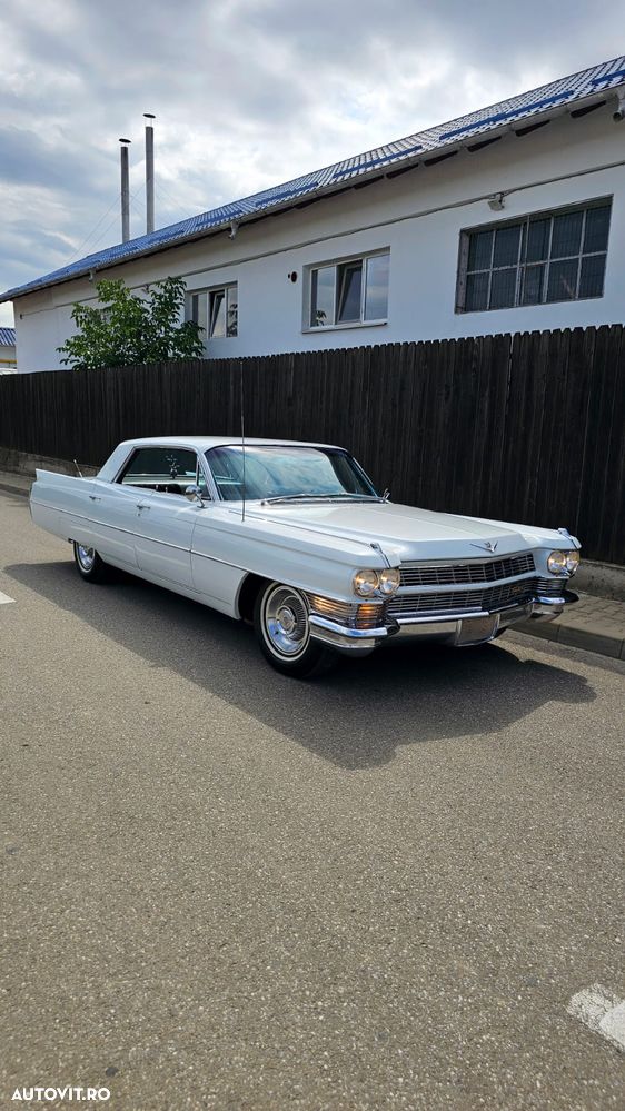 Cadillac Deville - 7