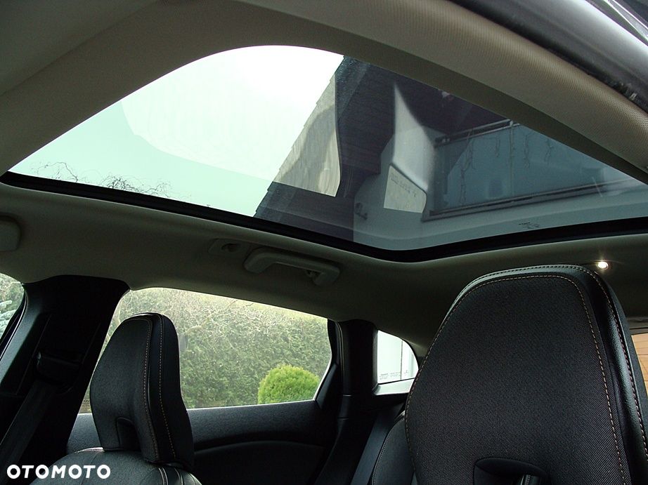 Volvo V40 Cross Country D2 Geartronic Momentum - 21