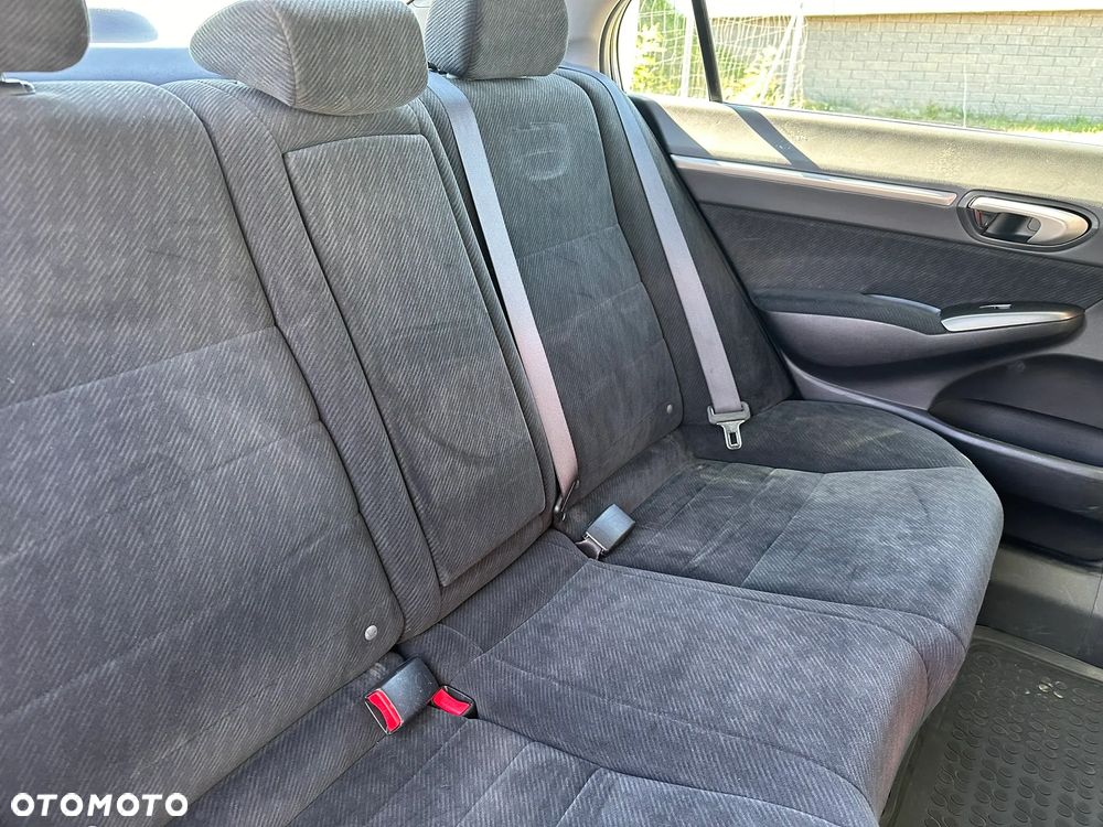 Honda Civic 1.8 Executive - 10
