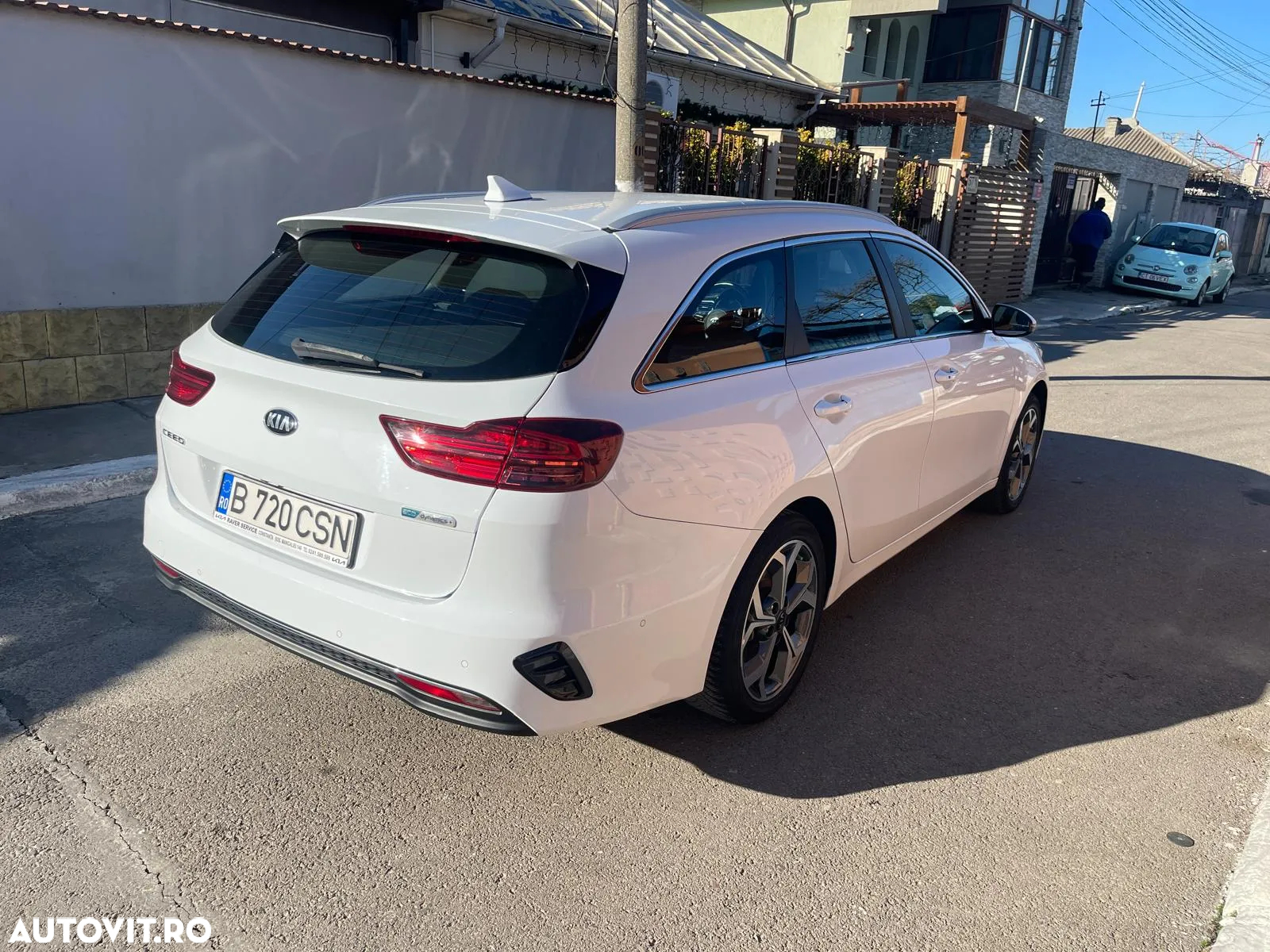 Kia Ceed 1.6 CRDi (48V Mild-Hybrid) DCT7 Platinum - 9