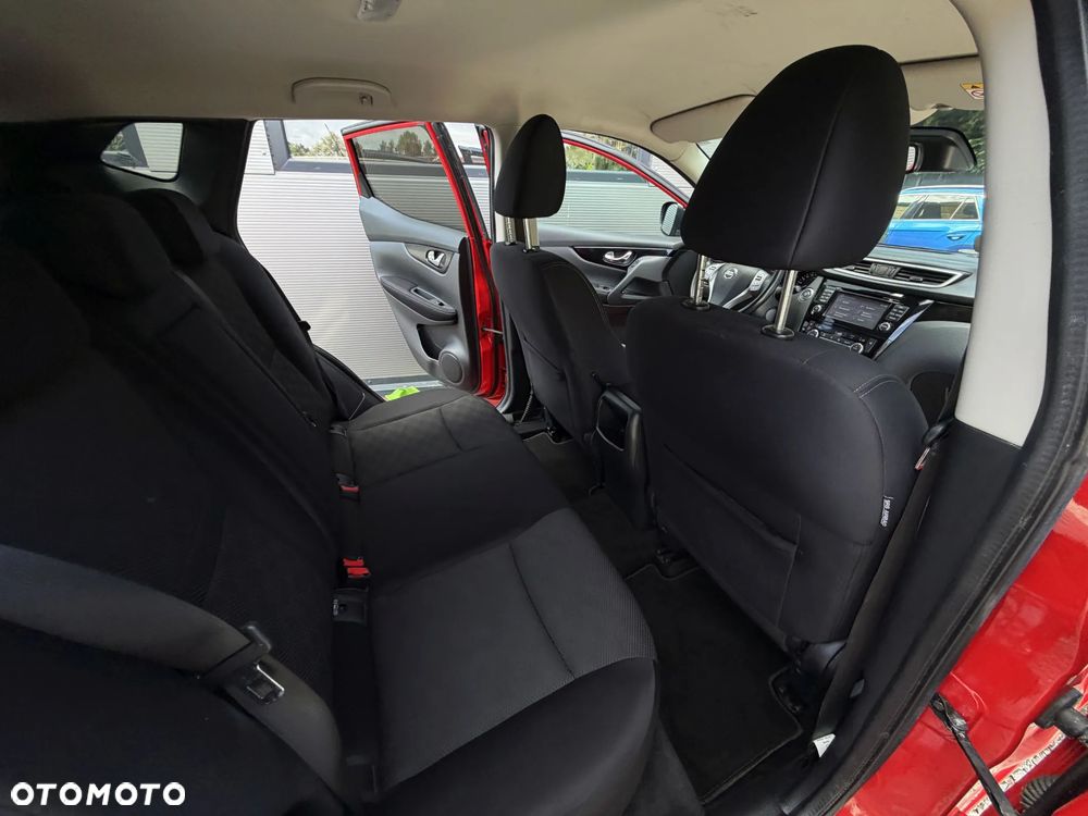 Nissan Qashqai 1.6 DCi N-Connecta - 17