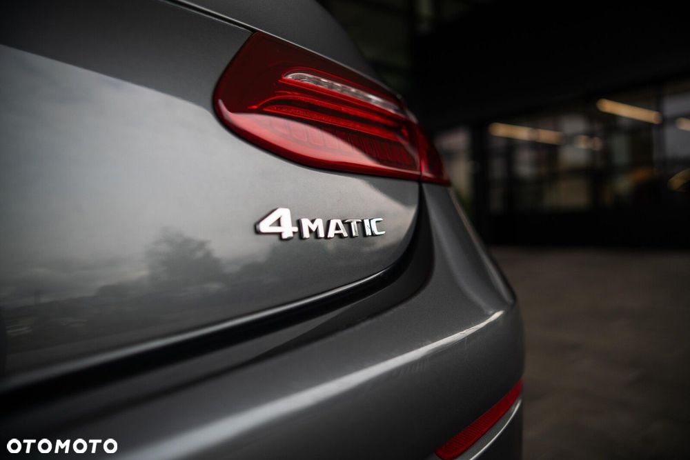 Mercedes-Benz Klasa E 400 Coupe 4-Matic 9G-TRONIC - 27