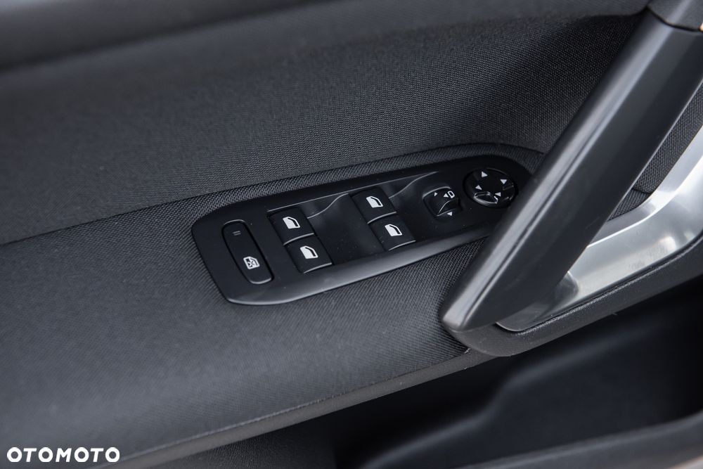 Peugeot 308 155 THP Premium - 22