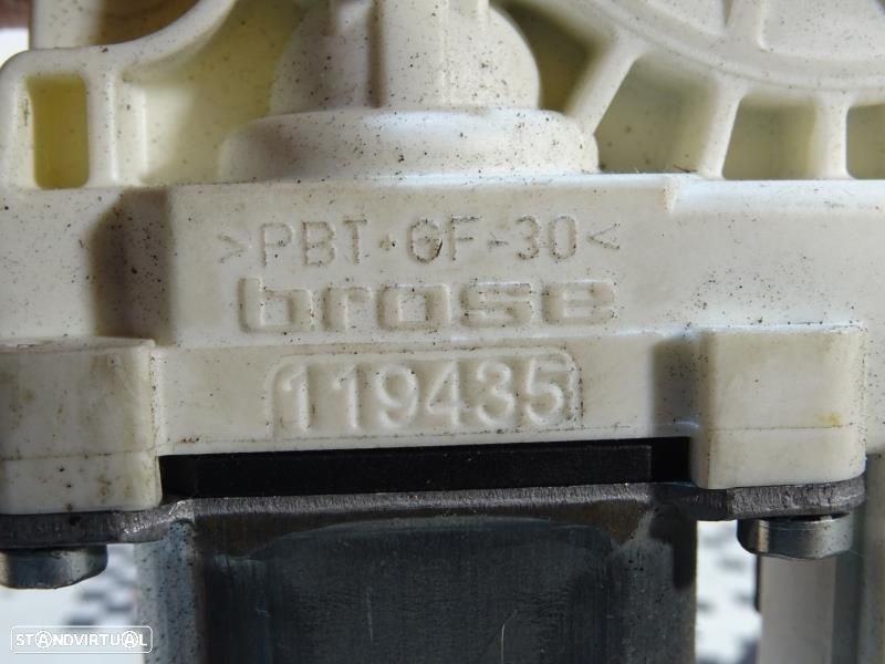 Motor Do Elevador De Vidro Traseiro Esquerdo Volkswagen Golf V (1K1) - 9