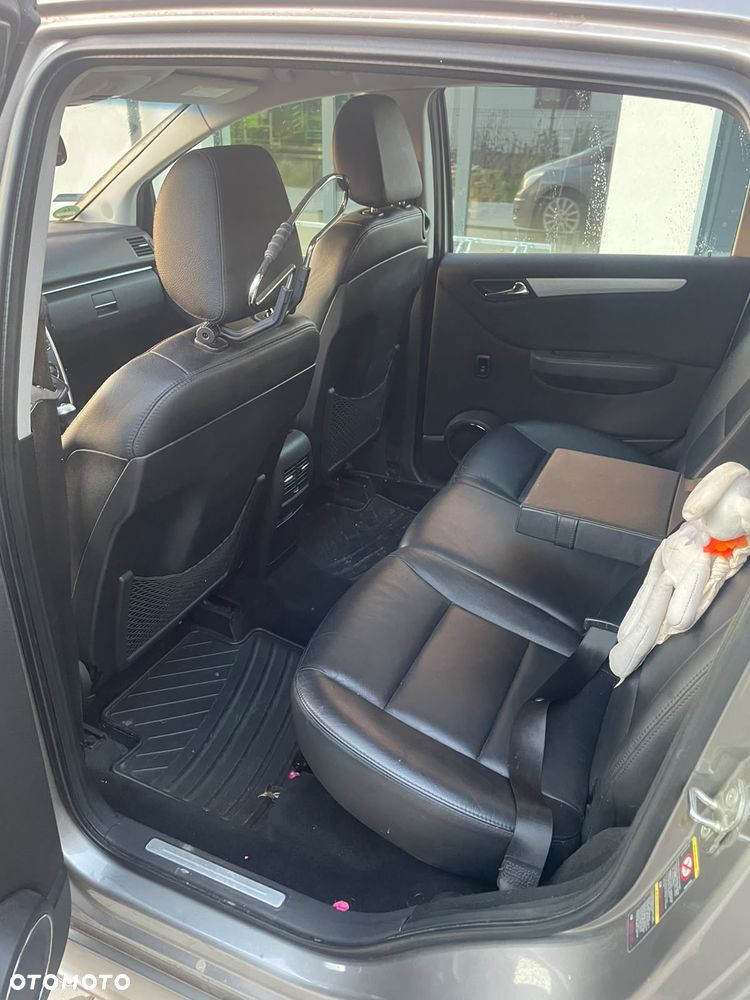 Mercedes-Benz Klasa B 200 CDI DPF Autotronic SPORT EDITION - 24