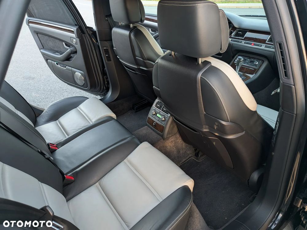 Audi A8 4.2 FSI Quattro - 15