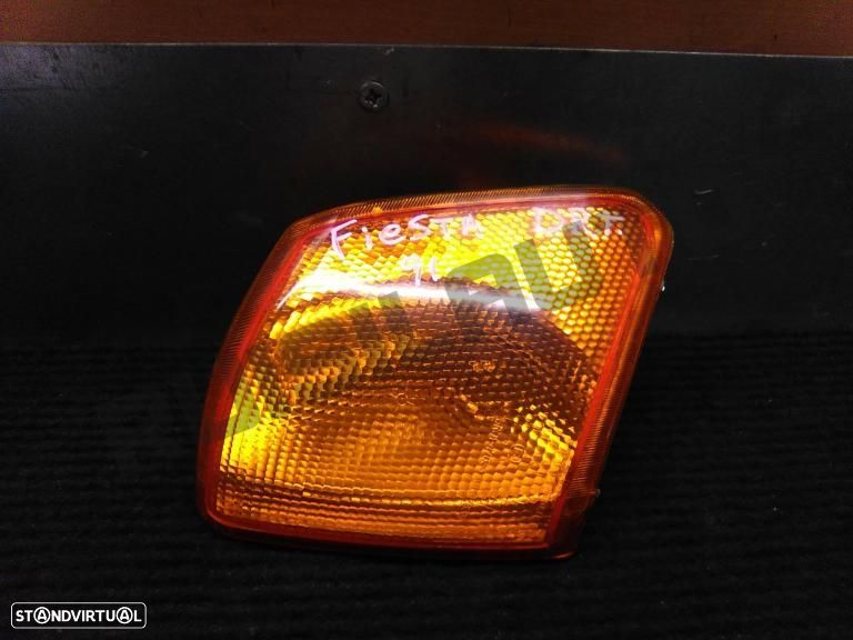 Farolim De Pisca Frente Direito  Ford Fiesta Iii [1989_1996] 1. - 1