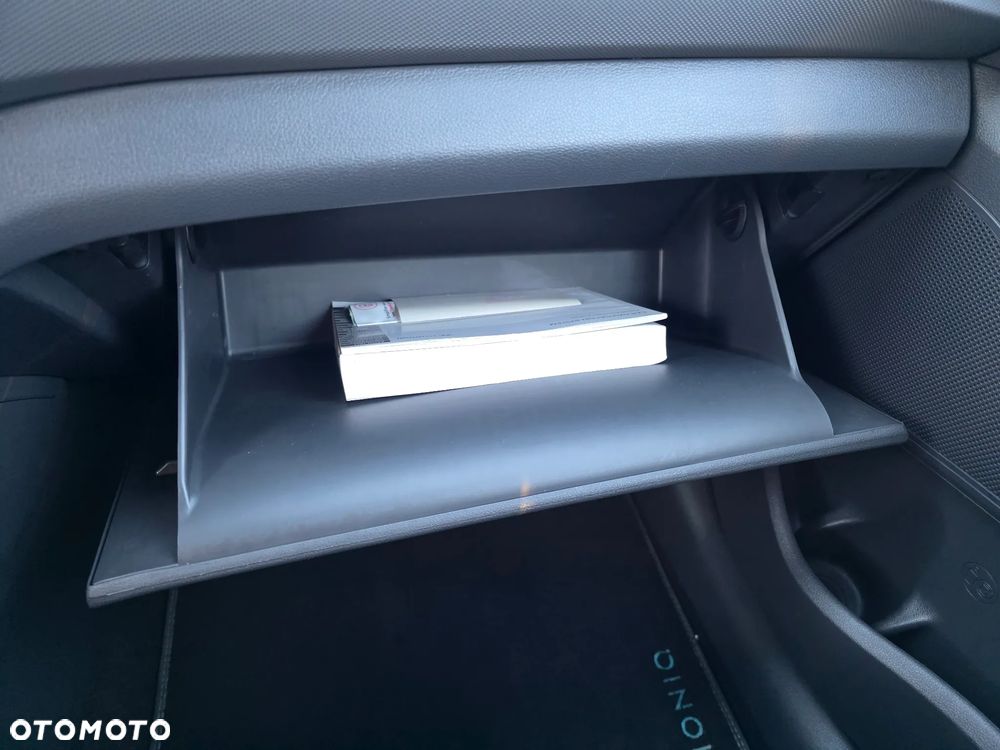 Hyundai IONIQ 1.6 GDI Premium - 29