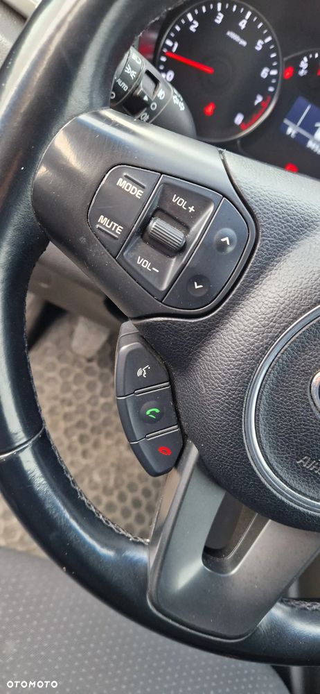 Kia Carens 1.6 GDI M - 14