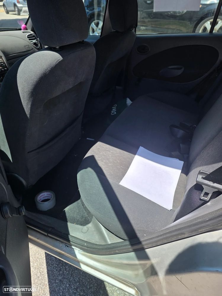 Ford Fiesta 1.25 Ghia - 8
