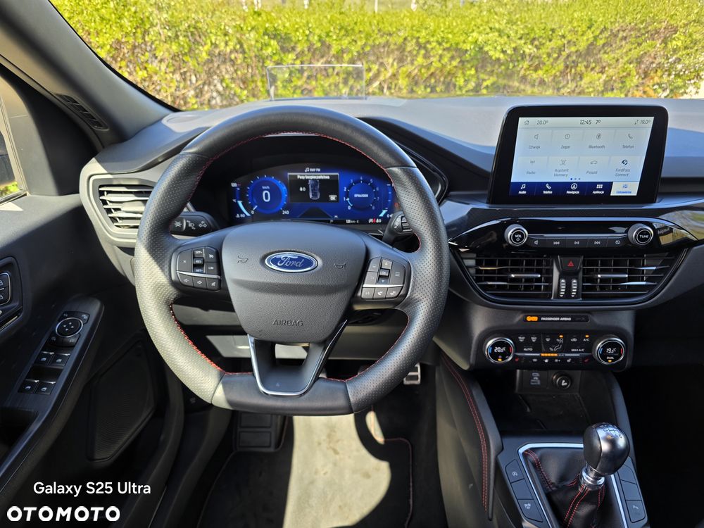 Ford Kuga 1.5 EcoBoost ST-LINE - 8