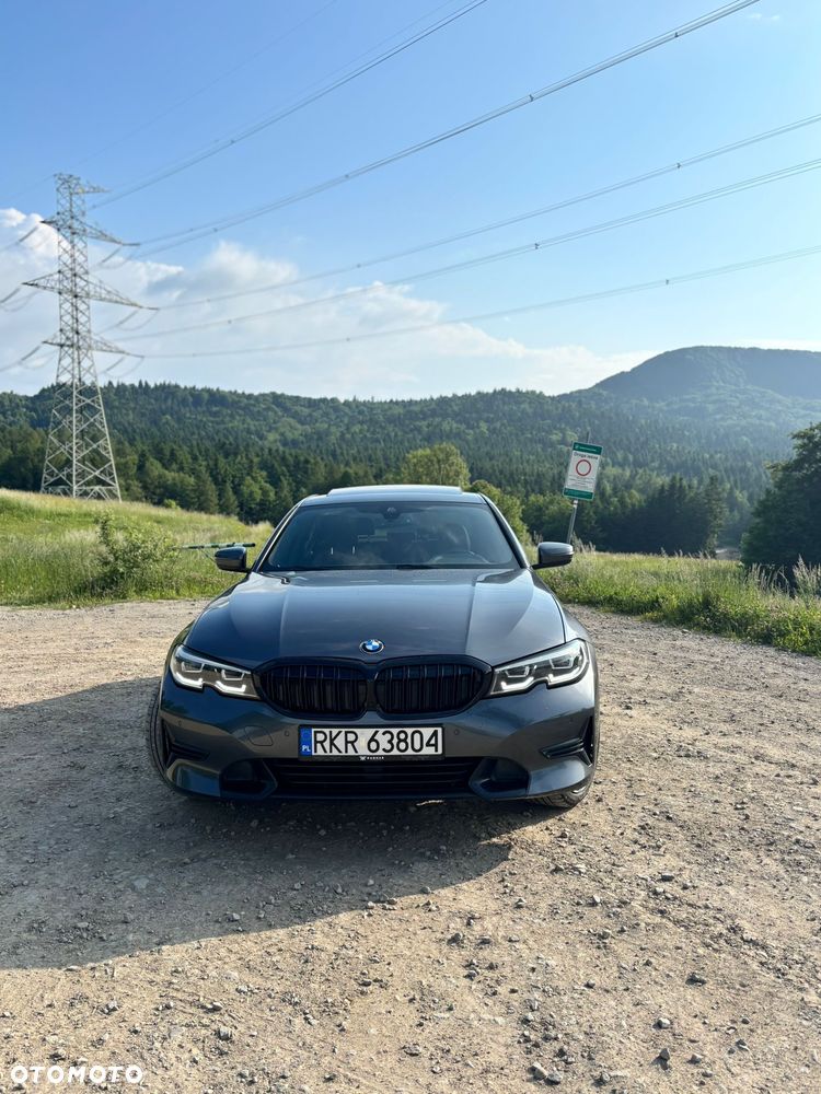 BMW Seria 3 330i Sport Line - 1