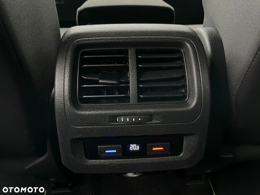 Volkswagen Touran 1.6 TDI SCR (BlueMotion Technology) DSG Comfortline - 34