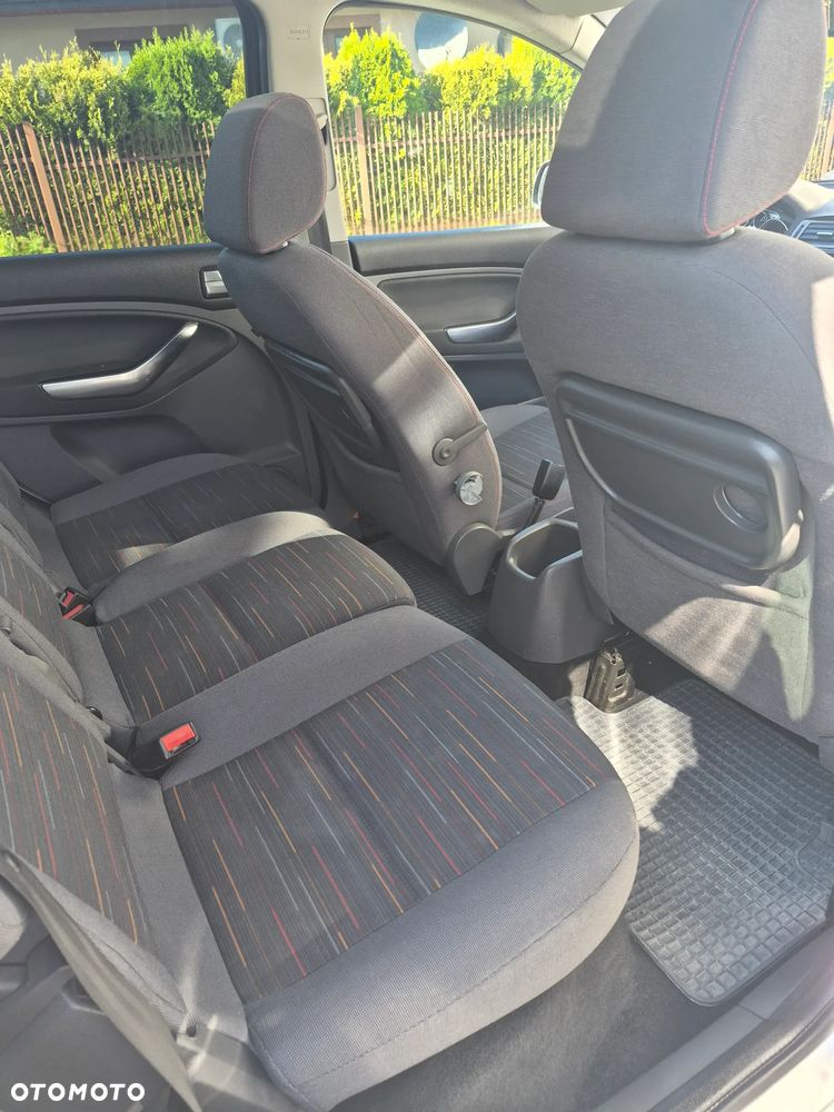 Ford C-MAX 1.6 Titanium - 24