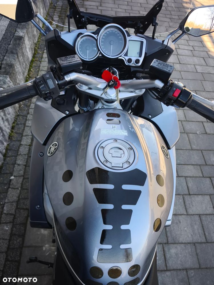 Yamaha FJR - 10