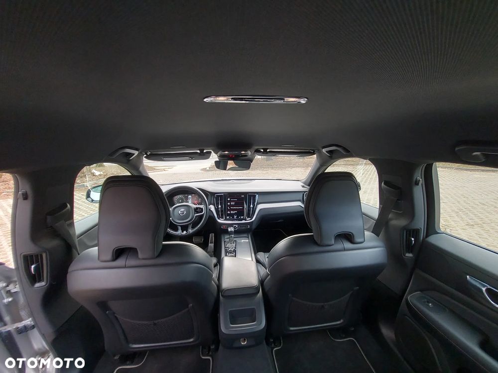 Volvo S60 T4 R-Design - 33