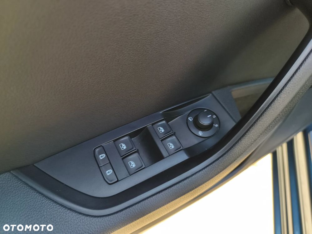 Skoda Superb ver-2-0-tdi-ambition - 14