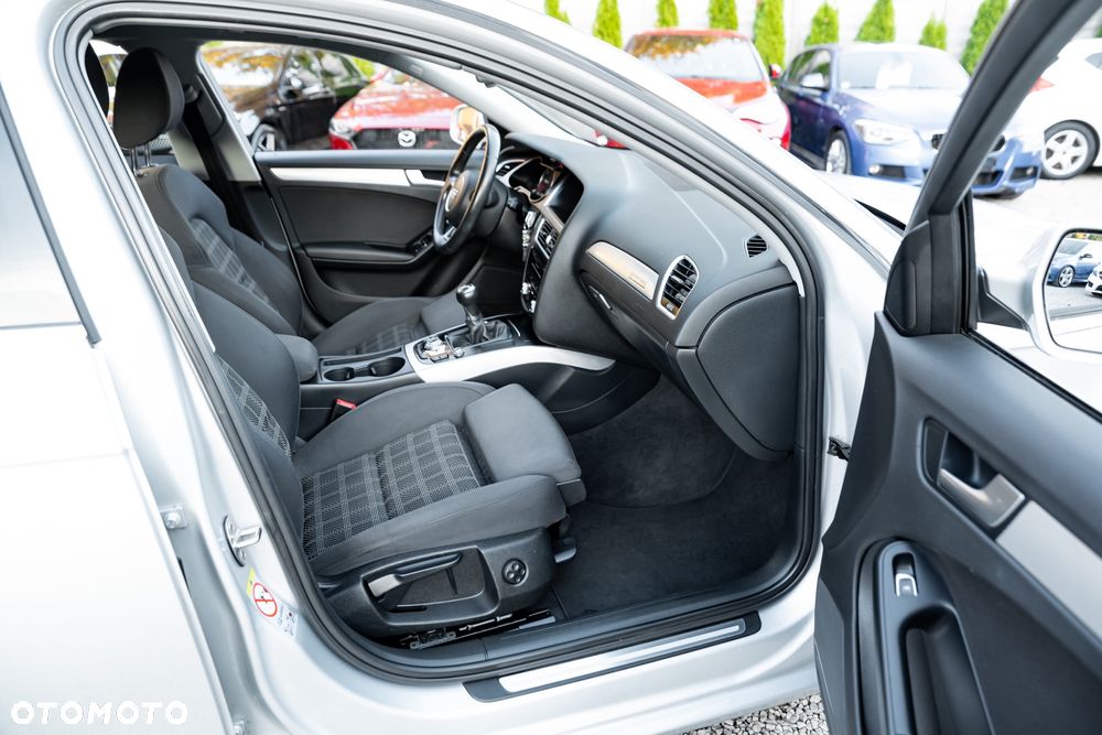 Audi A4 Avant 2.0 TDI Quattro - 23