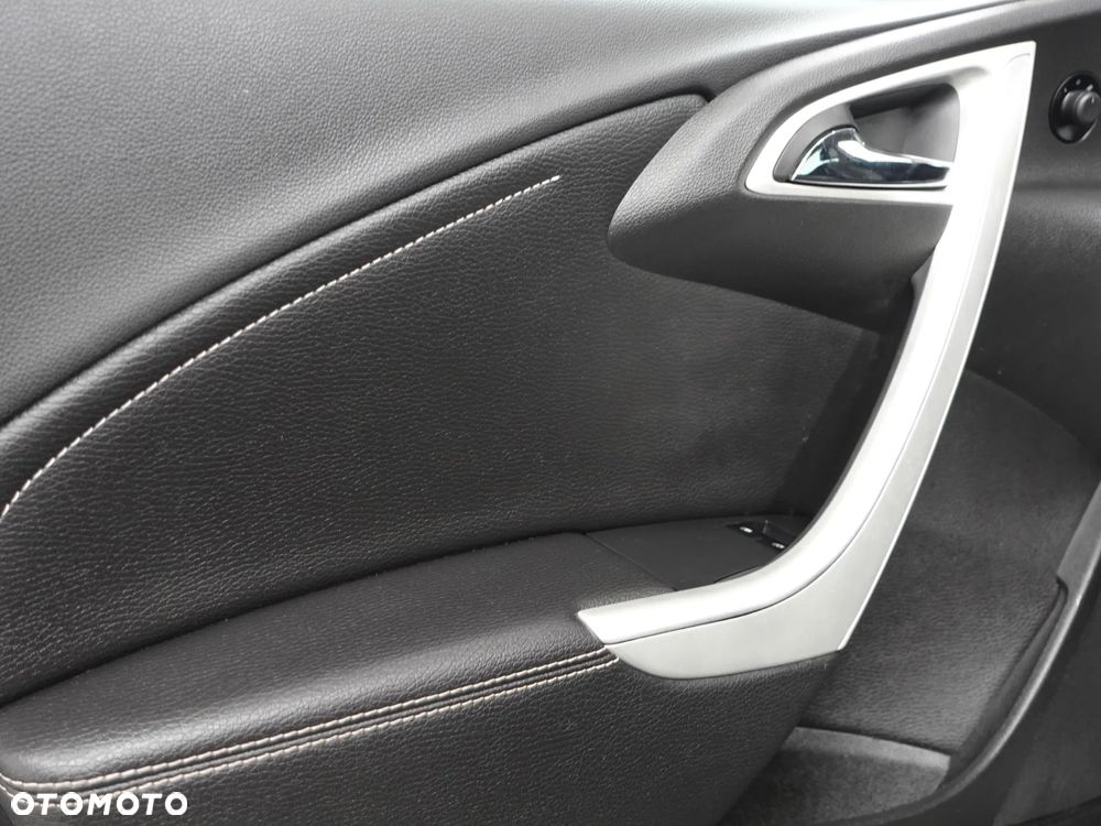 Opel Astra 1.4 150 Jahre - 19