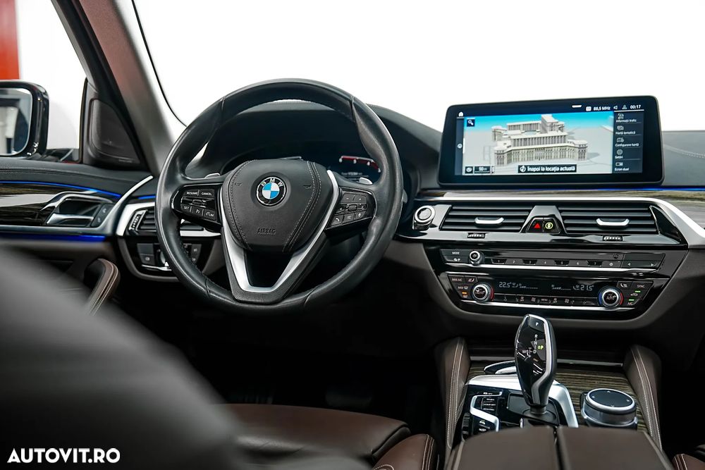 BMW Seria 5 520d Efficient Dynamics Edition Aut. Sport Line - 14