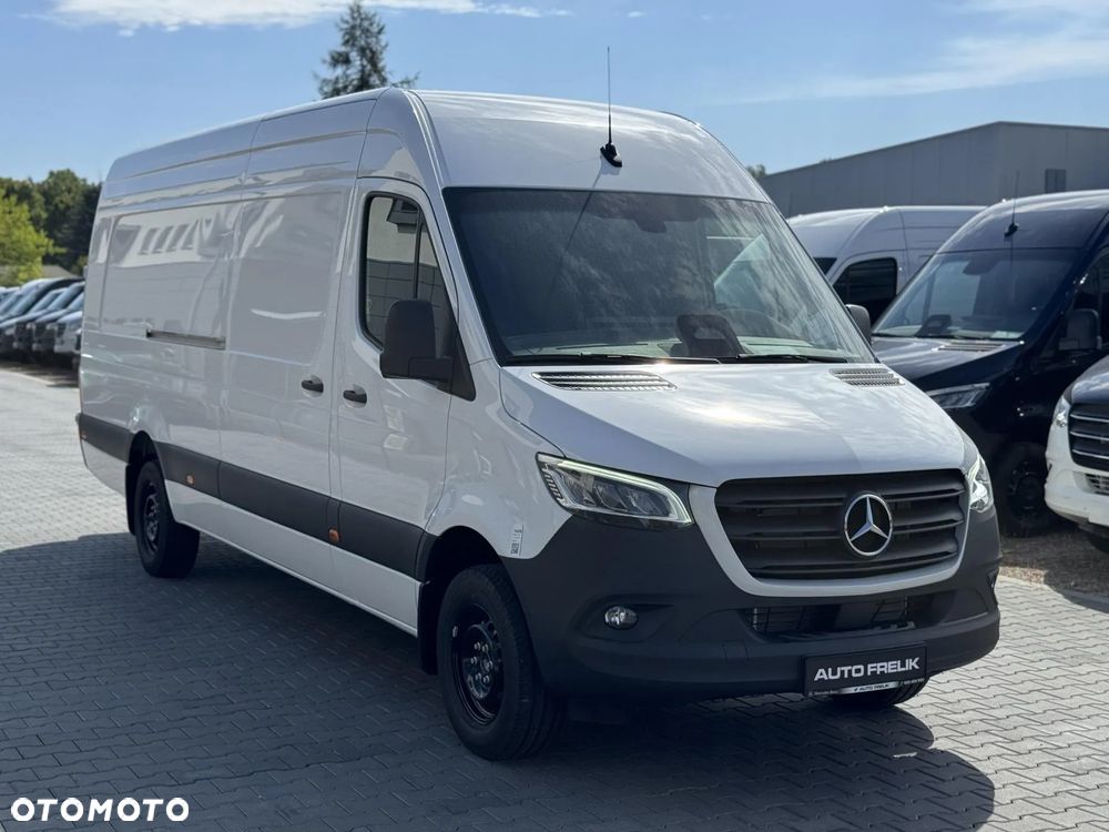 Mercedes-Benz Sprinter - 2