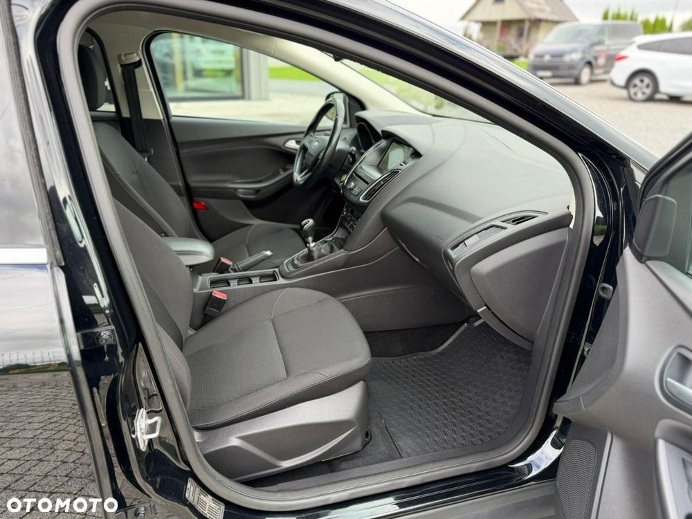 Ford Focus - 13