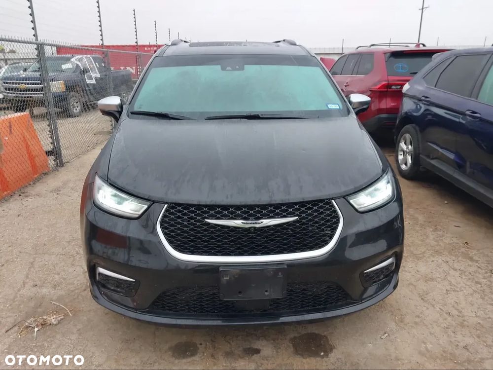 Chrysler Pacifica 2023 photo 2