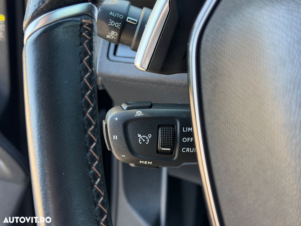 Peugeot 3008 BlueHDi 130 Stop & Start EAT8 GT - 24