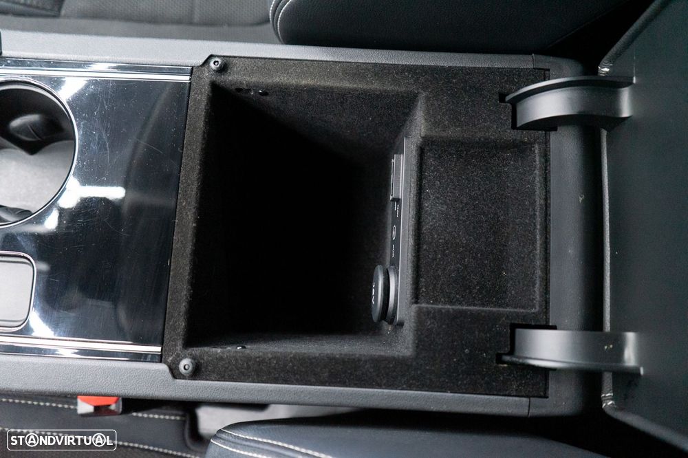 Jaguar F-Pace 20d AWD Aut. R-Sport - 23