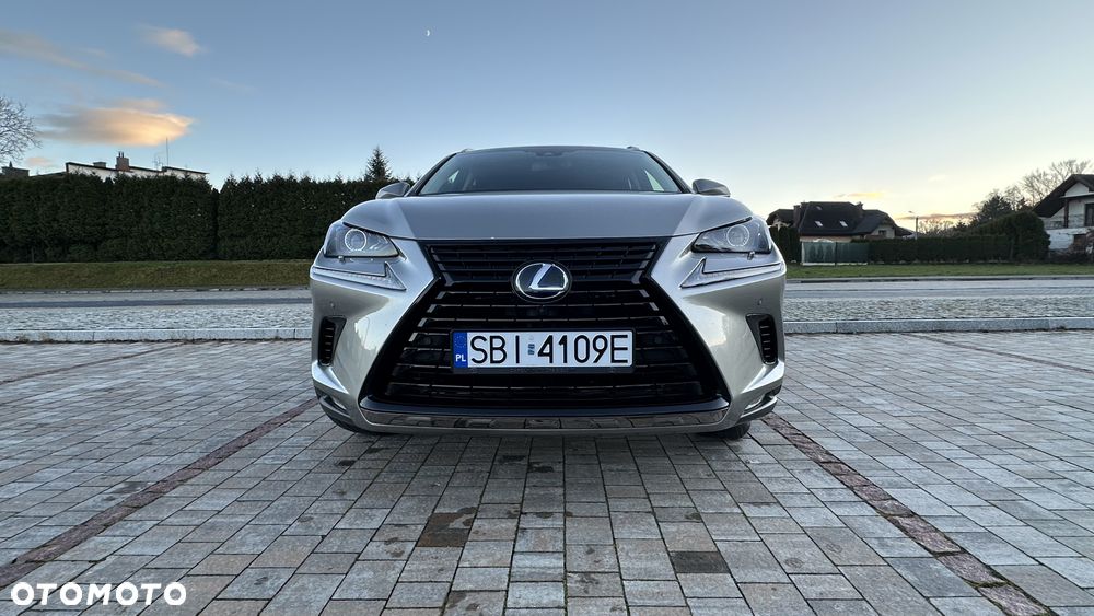 Lexus NX 300h Elite AWD - 4