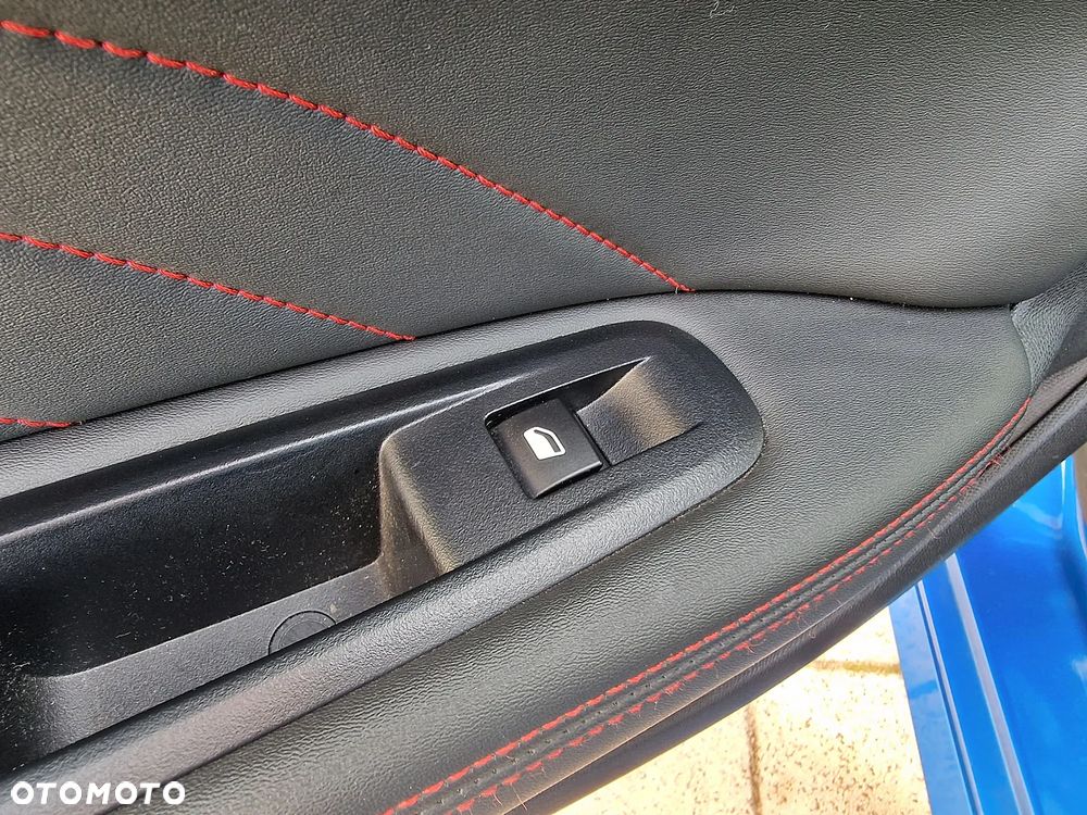 Peugeot 308 1.2 PureTech GT Pack S&S EAT8 - 11