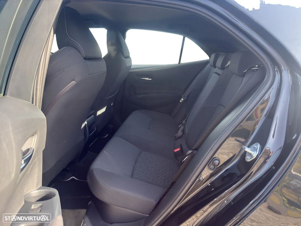 Toyota Corolla 1.8 Hybrid Comfort - 12