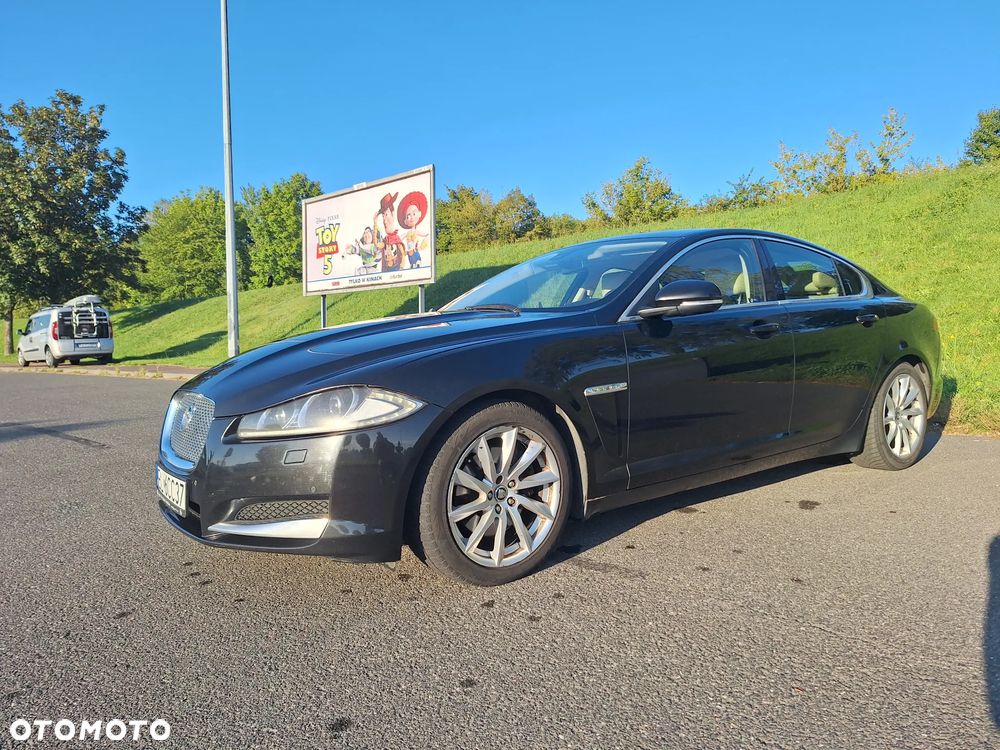 Jaguar XF 2.2 D Luxury - 11