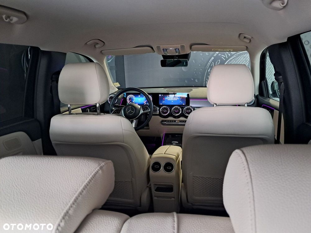 Mercedes-Benz GLB - 34