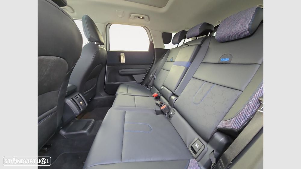 MINI Countryman D Classic M - 14