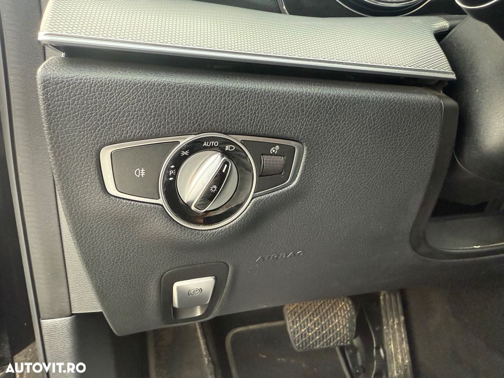 Mercedes-Benz E 220 d 9G-TRONIC - 32