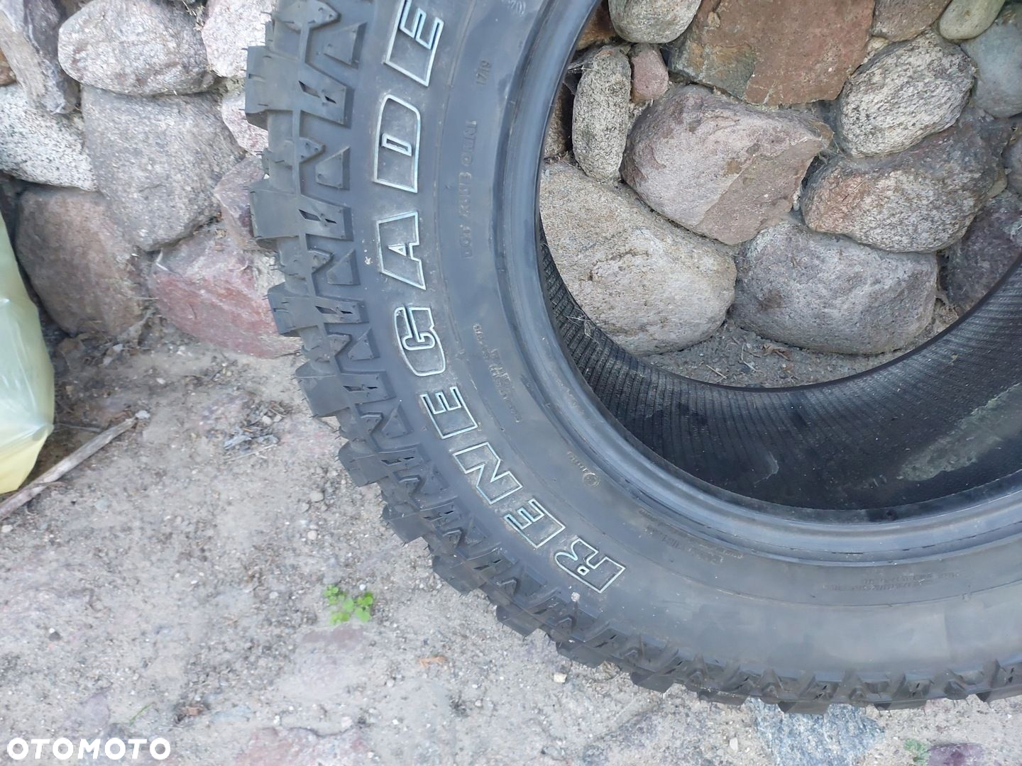 OPONA RADAR RENEGADE R7 M/T 20" 37X13,5 - 4