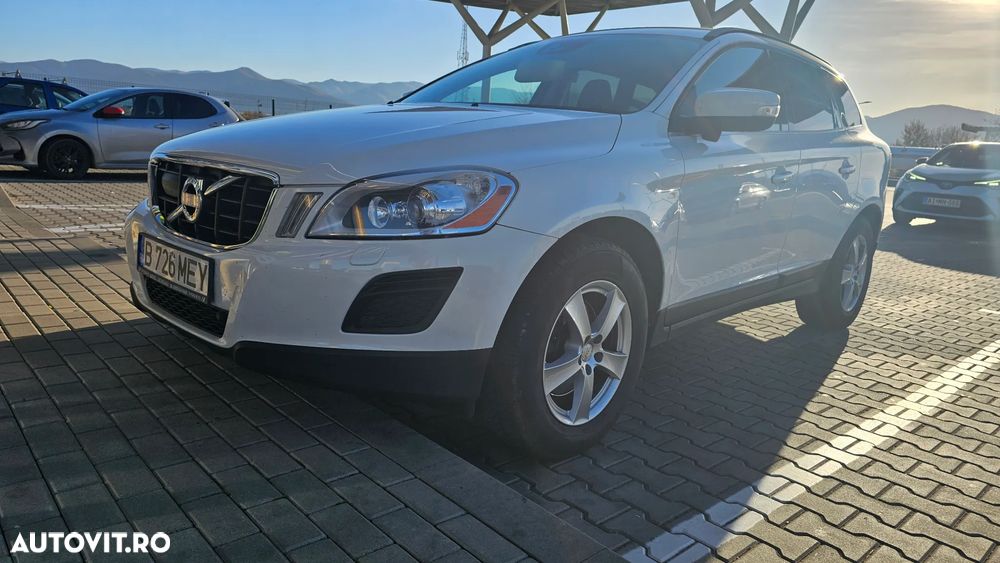 Volvo XC 60 D5 AWD Geartronic Momentum - 13