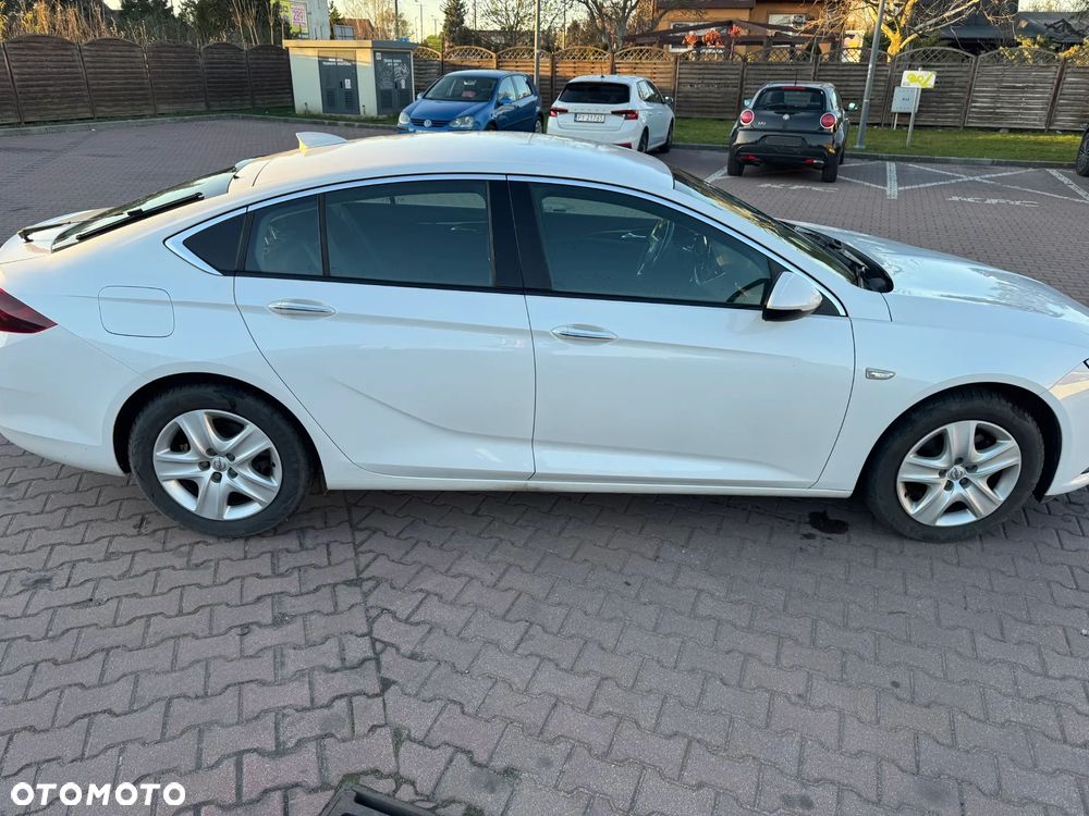 Opel Insignia 1.5 T Enjoy S&S - 9