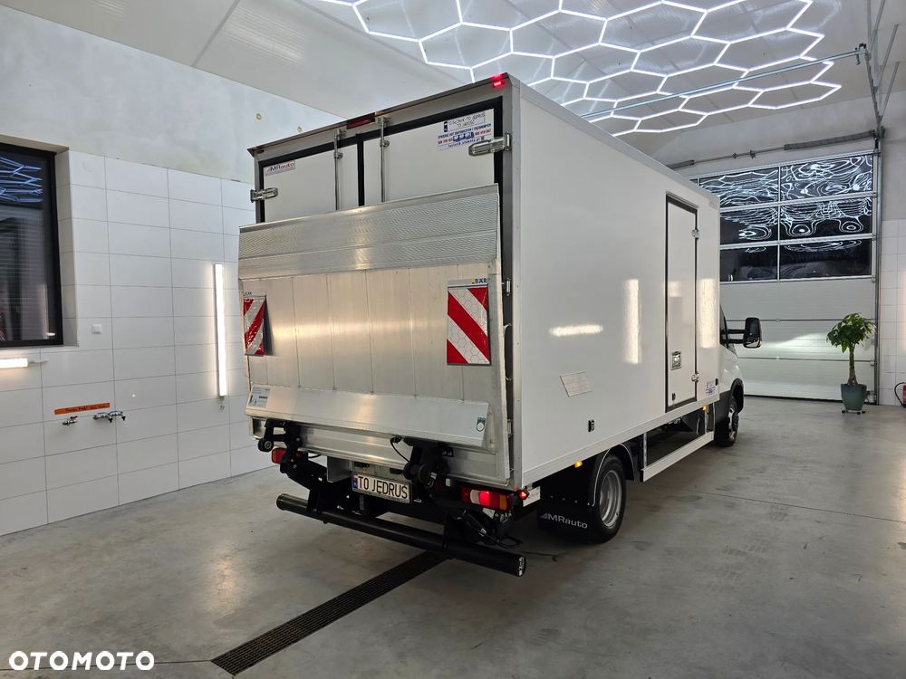Iveco DAILY 50C18 MROŻNIA 8-PALETOWY + WINDA.1Tona AGREGAT Carrier -20*C +20*C 183Tyś km SERWIS DO OSTATNIEGO Km ASO IVECO SALON PL BOGATA OPCJA WYPOSAZENIA LED NAVI AKTYWNY TEMPOMAT FOTEL KIEROWCY PNEŁMATYCZNY - 6