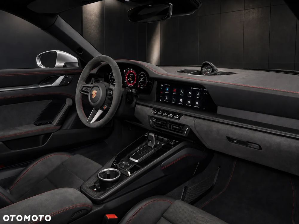 Porsche 911 Carrera T-Hybrid GTS - 5