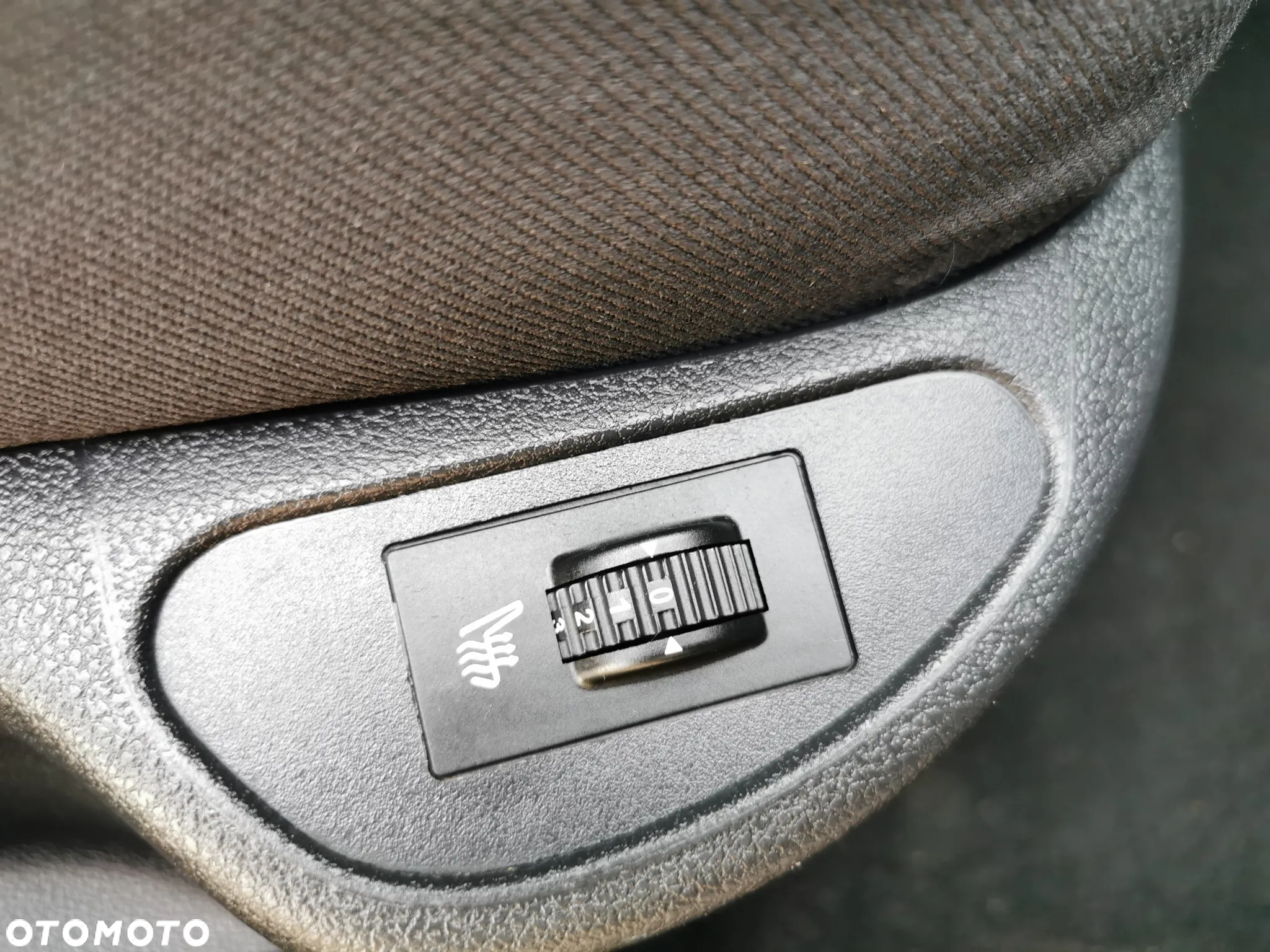 Peugeot 308 SW e-HDi FAP 110 Stop&Start Family - 16