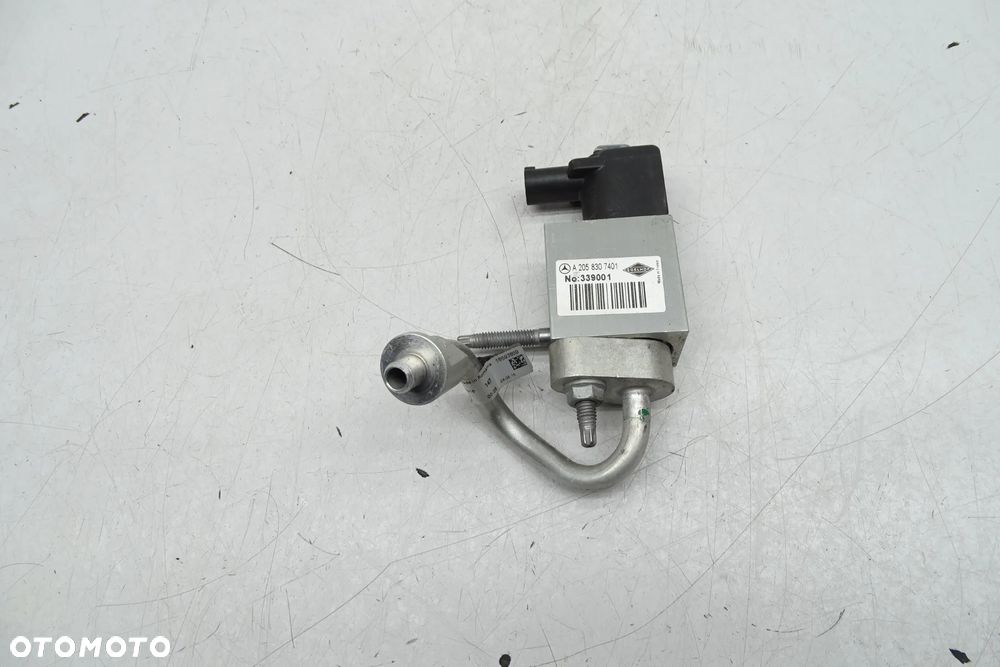 Mercedes C Klasa W205 Zawór klimatyzacji A2058307401 - 1