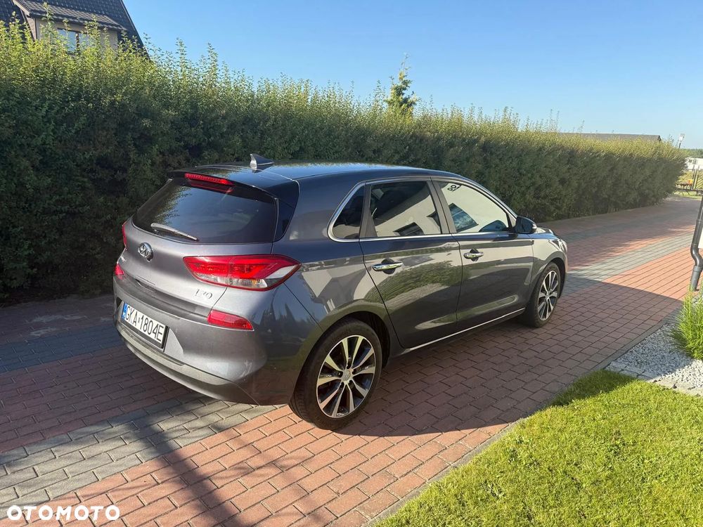 Hyundai i30 1.4 T-GDI Premiere Luxury DCT - 9