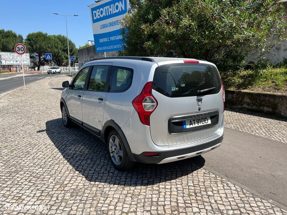 Dacia Lodgy 1.2 TCe Confort 7L - 5