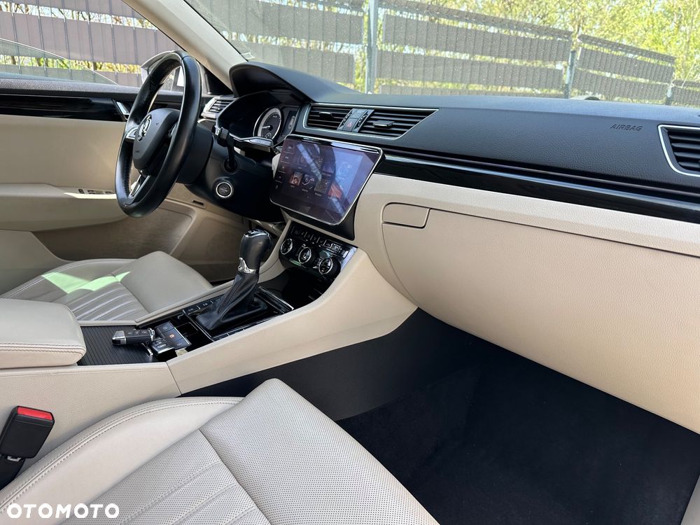 Skoda Superb 2.0 TDI 4x4 L&K DSG - 22