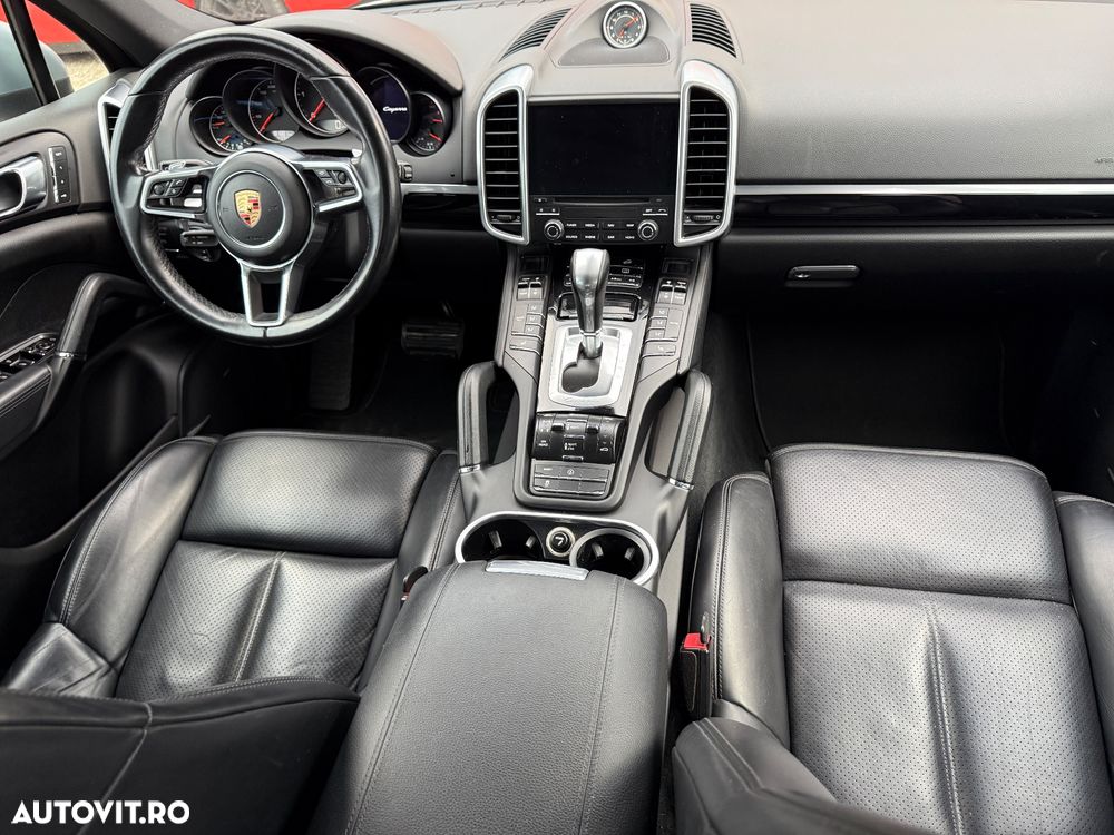 Porsche Cayenne Diesel Platinum Edition - 34