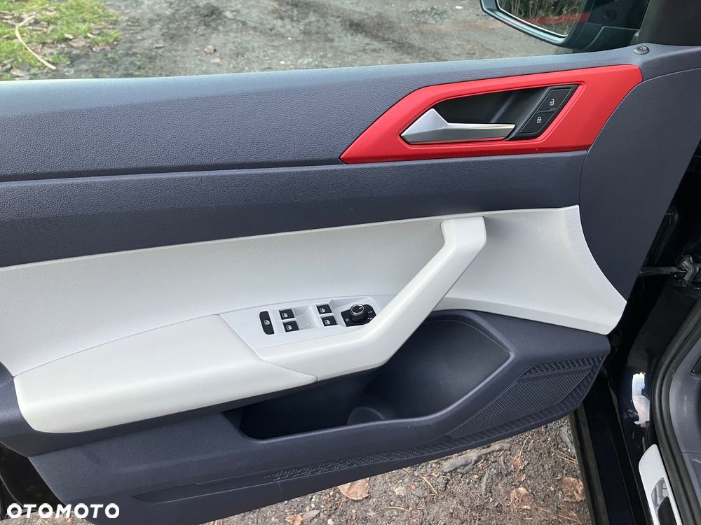 Volkswagen Polo 1.0 Blue Motion Technology beats - 15