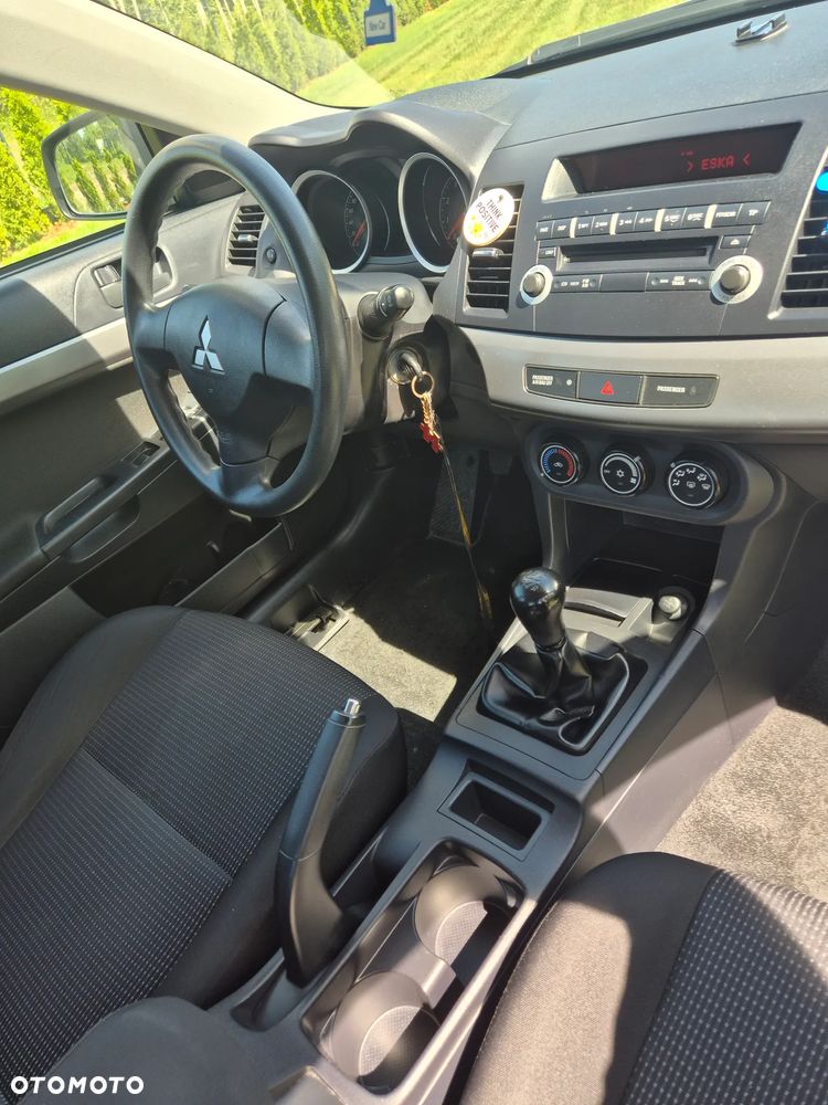 Mitsubishi Lancer 1.5 - 5