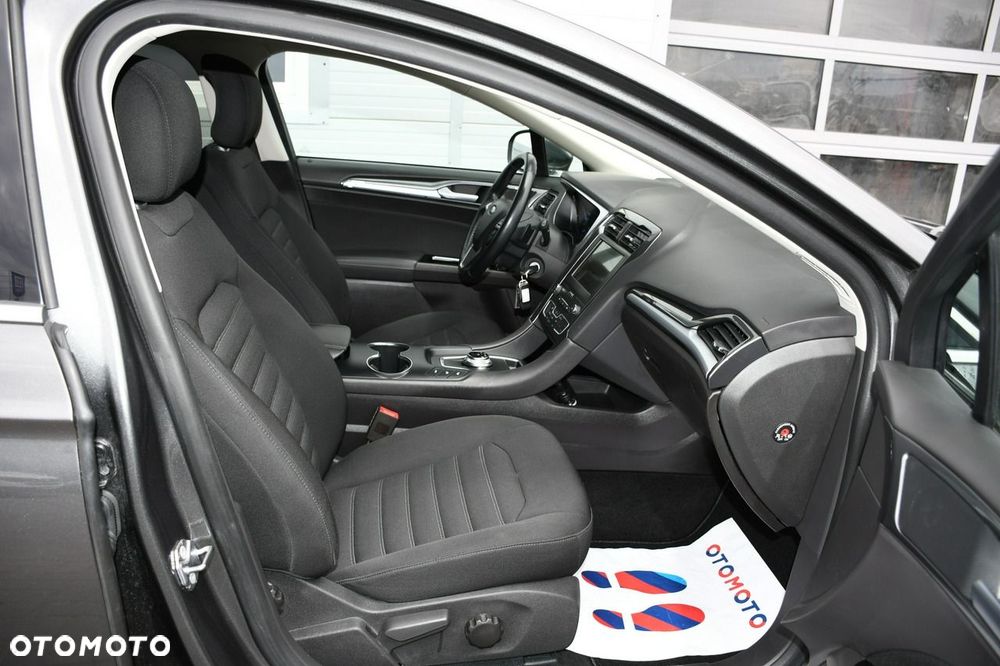 Ford Mondeo - 28
